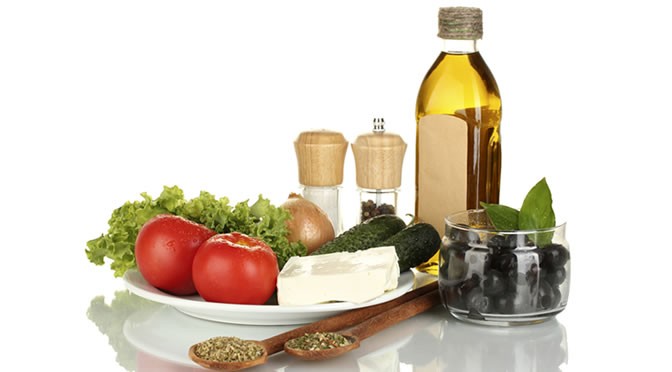 Mediterranean Diet Cuts Heart Disease Risk in Half