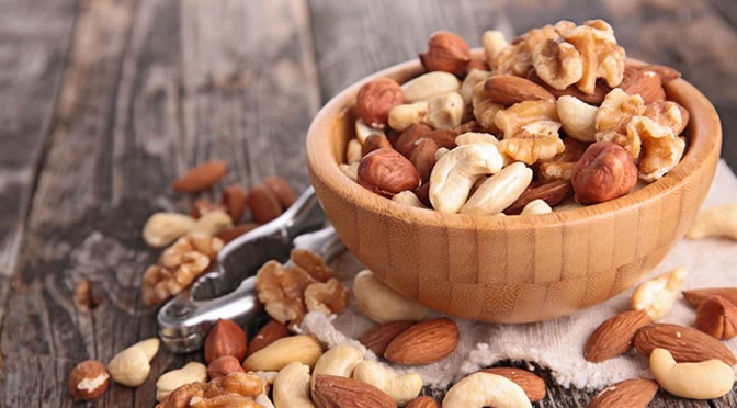 The Type And Amount of Nuts Which Help You Live Longer