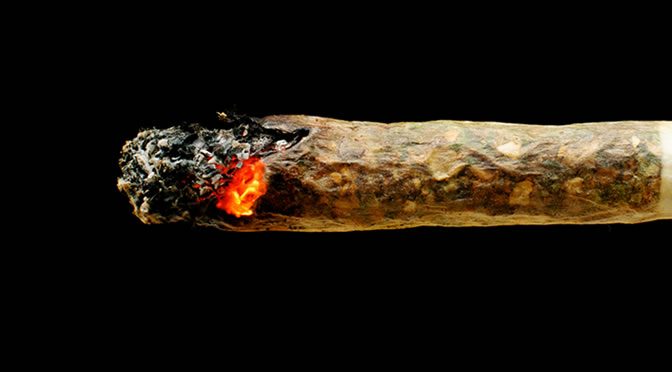 Smoking Pot With Tobacco Increases The Risk Of Psychological Dependence